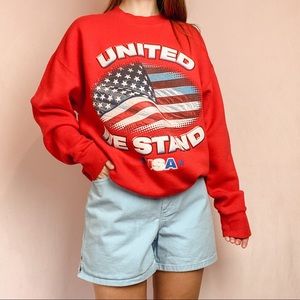 ⭐️VINTAGE⭐️ 90’s Fruit of the Loom "USA" Crewneck